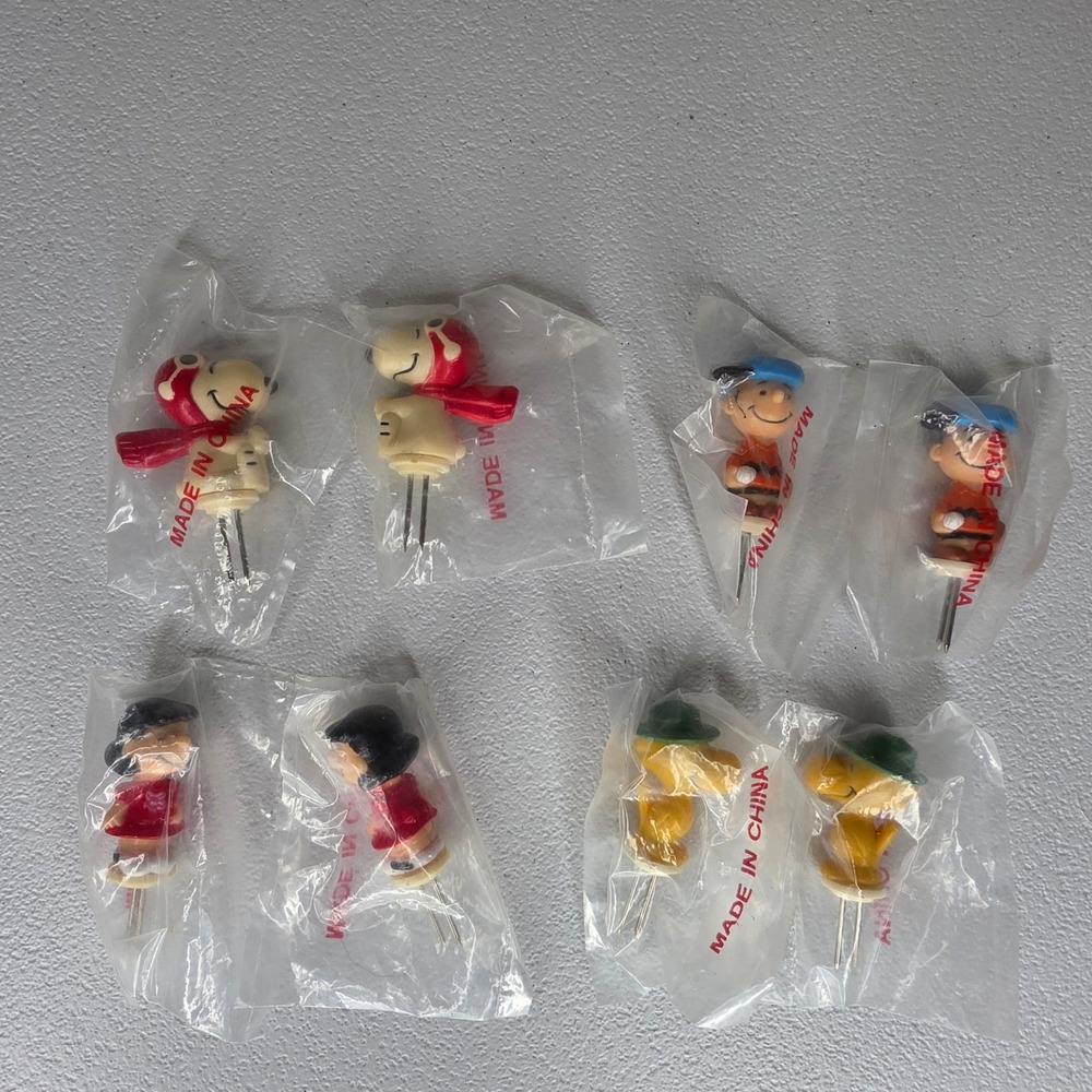 Vintage Peanuts Corn Cob Holders Snoopy Charlie Brown Lucy Woodstock 8pc Set